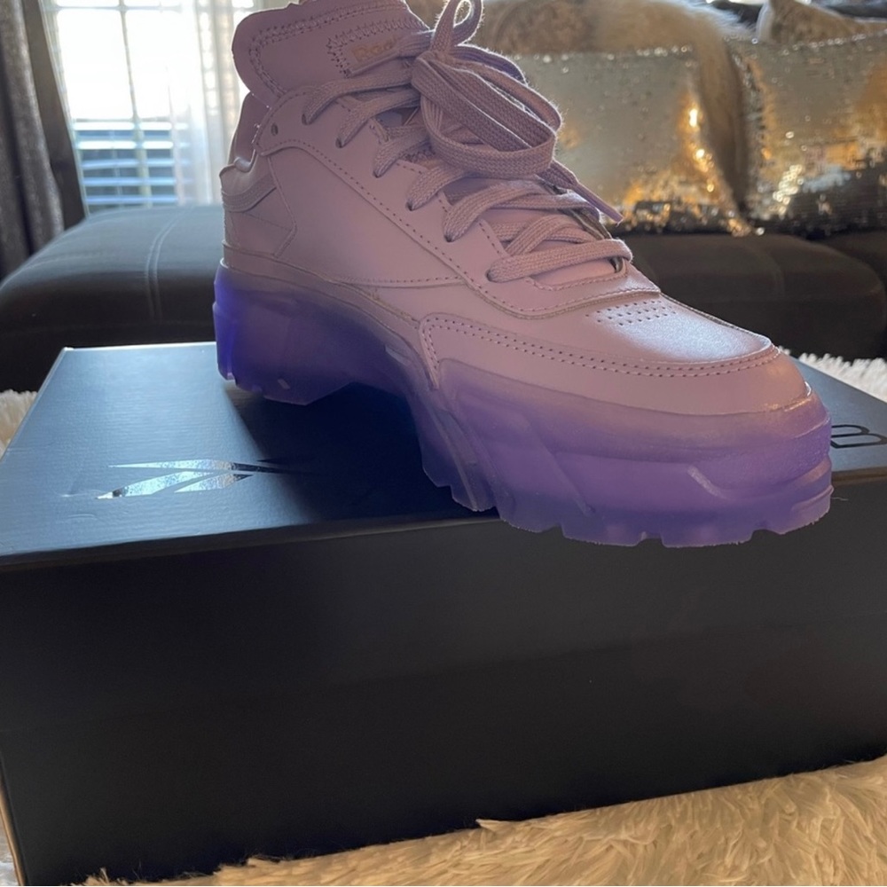 Reebok Women's Sneakers in Lavender and Purple - Picture 4 of 4